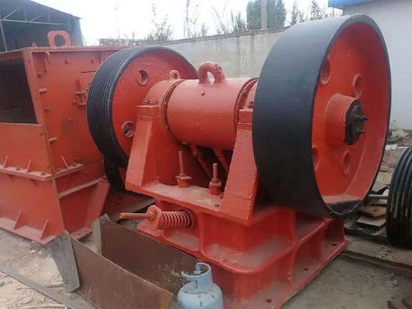 鄂式破（pò）碎機